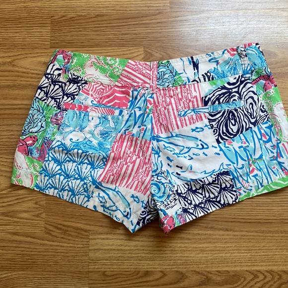 Lilly Pulitzer shorts size 4 - Picture 5 of 8